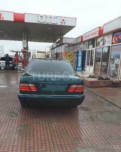 Mercedes E 200 1998, 265,396 km - 2.0 l - Salyan