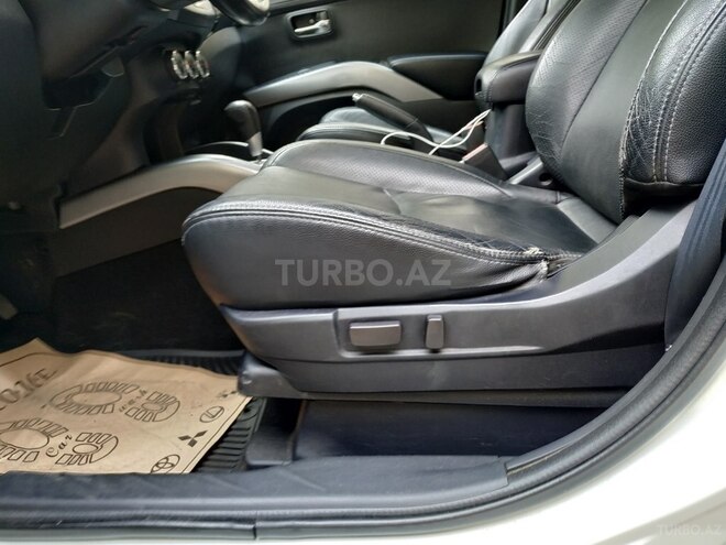 Mitsubishi Outlander 2012, 221,000 km - 3.0 l - Bakı