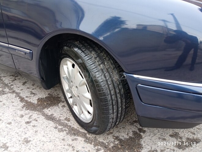 Mercedes E 230 1997, 236,456 km - 2.3 l - Bakı