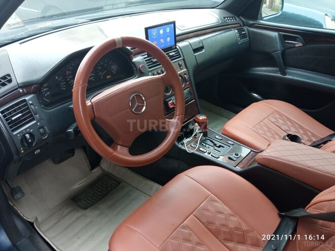 Mercedes E 230 1997, 236,456 km - 2.3 l - Bakı