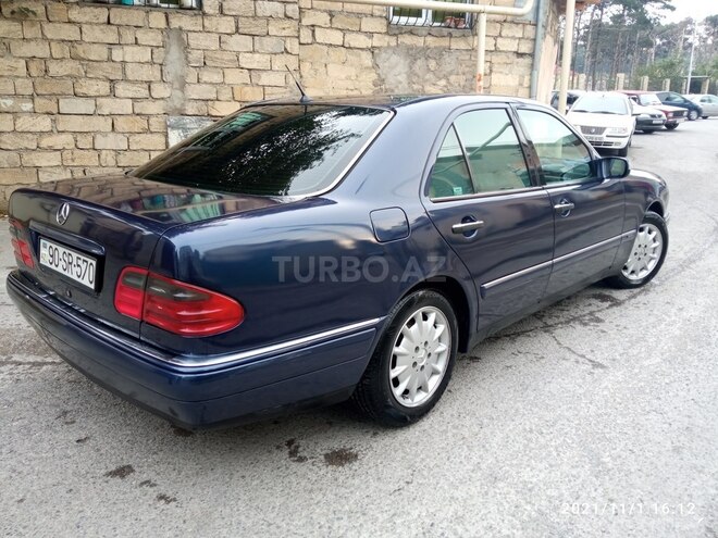 Mercedes E 230 1997, 236,456 km - 2.3 l - Bakı