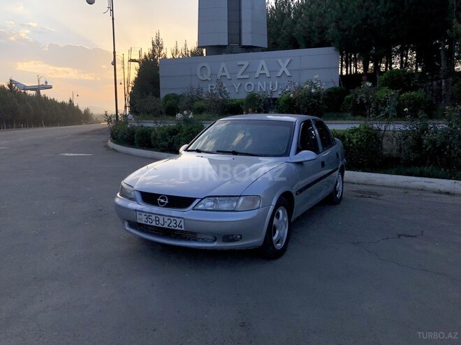Opel Vectra 1998, 275,218 km - 1.8 l - Qazax
