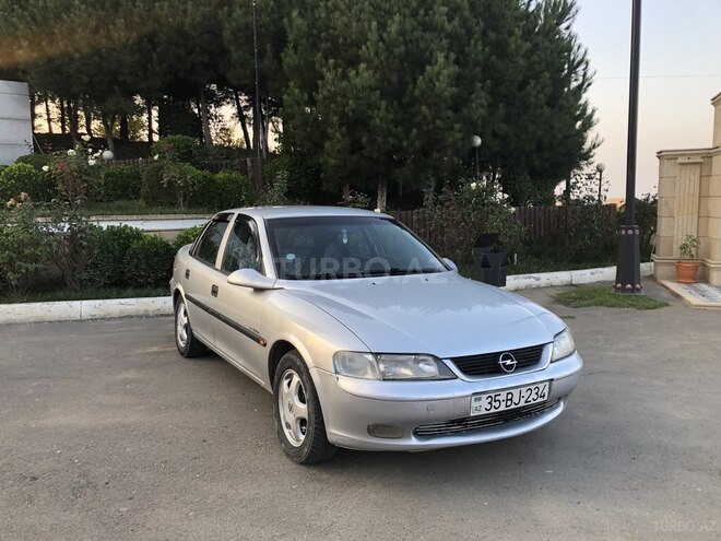 Opel Vectra 1998, 275,218 km - 1.8 l - Qazax
