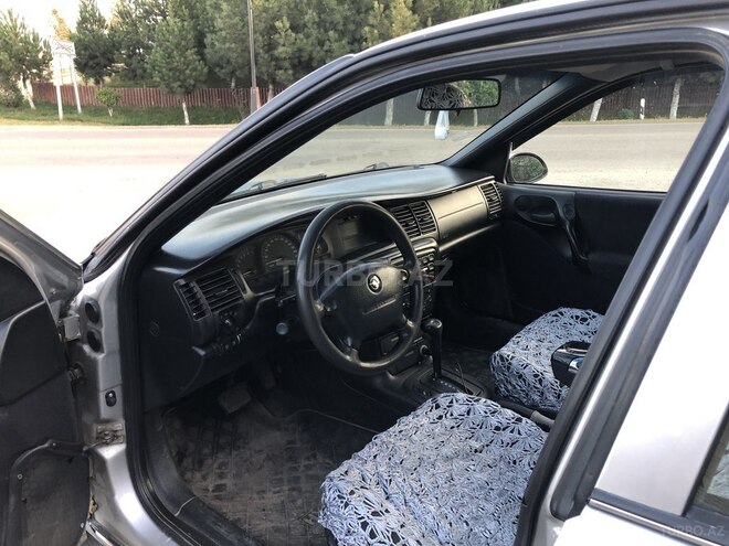 Opel Vectra 1998, 275,218 km - 1.8 l - Qazax