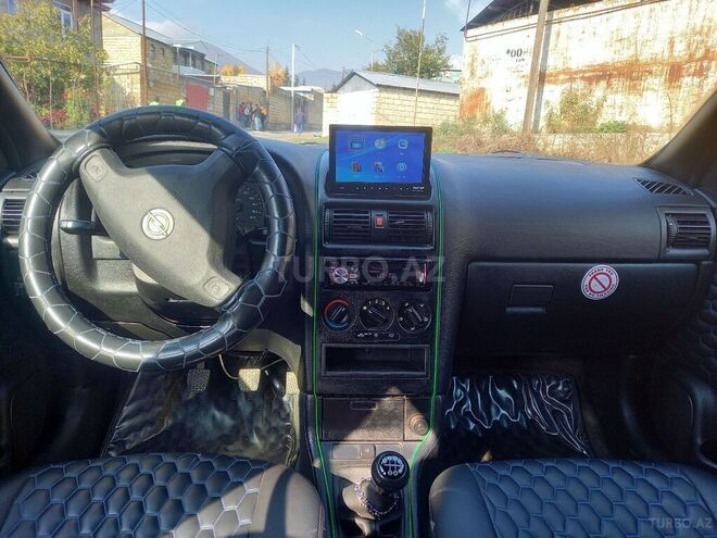 Opel Astra 1998, 341,600 km - 1.8 л - Şəki