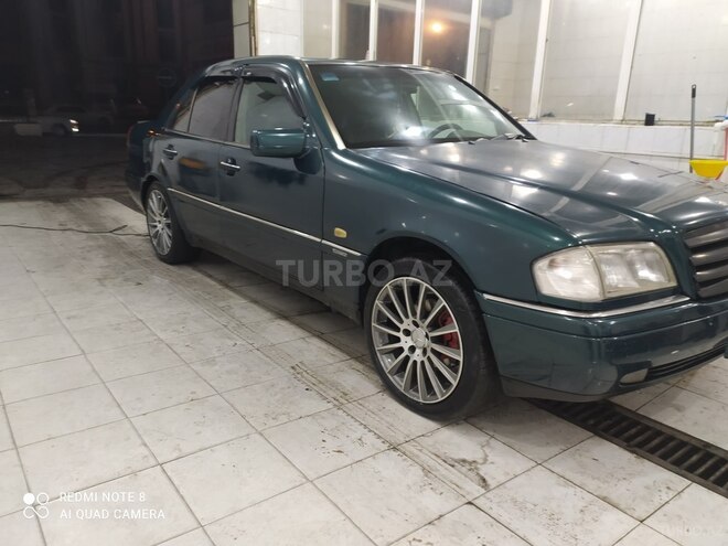 Mercedes C 230 1997, 275,000 km - 2.3 l - Bakı