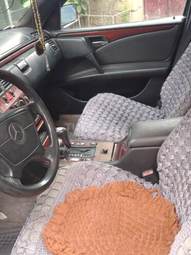 Mercedes E 200 1996, 47,000 km - 2.9 l - Gəncə