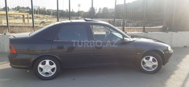 Opel Vectra 1996, 300,000 km - 1.6 l - Bakı