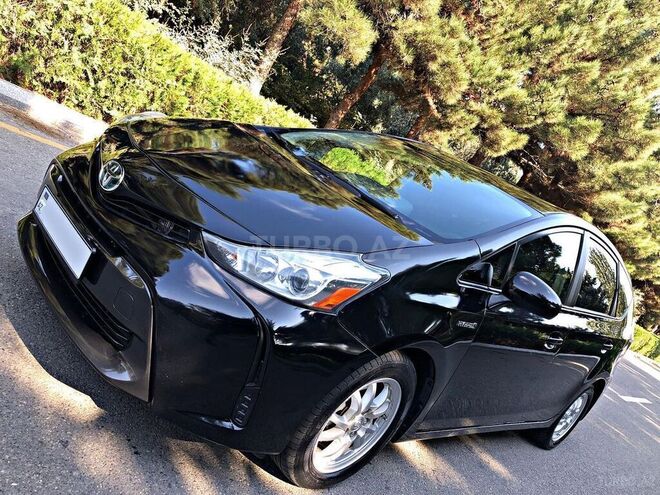 Toyota Prius V 2015, 173,809 km - 1.8 l - Bakı