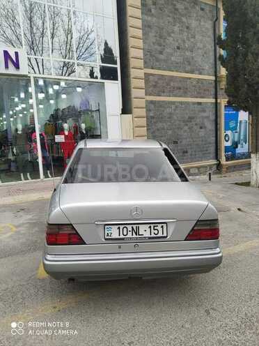 Mercedes E 220 1994, 346,000 km - 2.2 l - Şəki