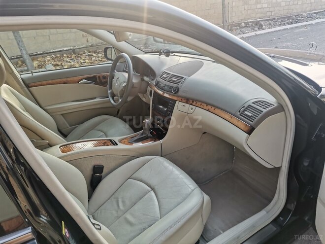 Mercedes E 350 2006, 326,000 km - 3.5 l - Bakı