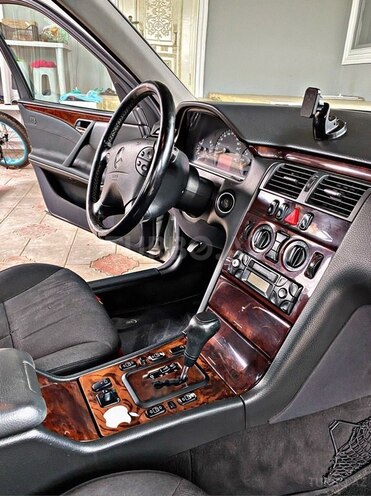Mercedes E 240 2000, 400,000 km - 2.4 l - Bakı