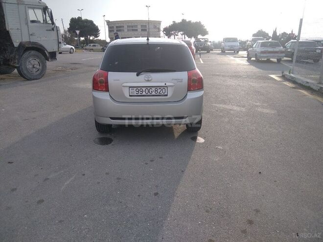 Toyota Corolla 2005, 260,000 km - 1.4 л - Xırdalan