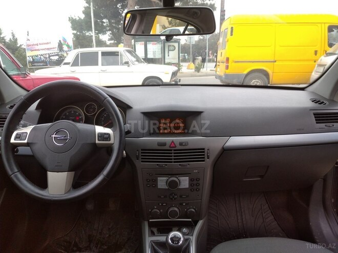 Opel Astra 2004, 280,000 km - 1.4 л - Bakı