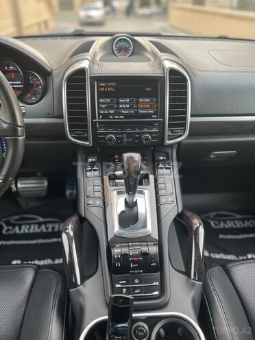 Porsche Cayenne Turbo S 2013, 105,600 km - 4.8 l - Bakı
