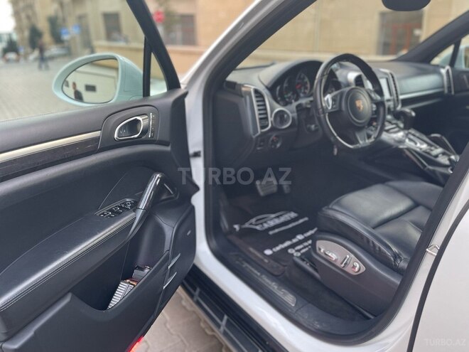 Porsche Cayenne Turbo S 2013, 105,600 km - 4.8 l - Bakı