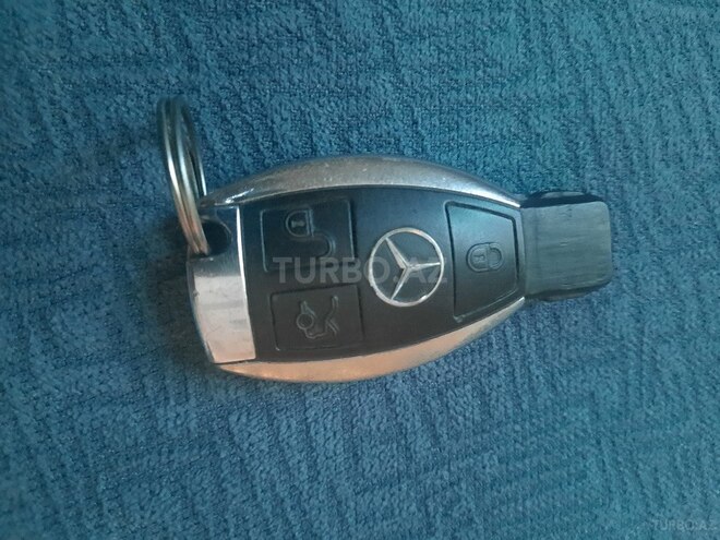 Mercedes C 220 2000, 410,000 km - 2.2 l - Bakı