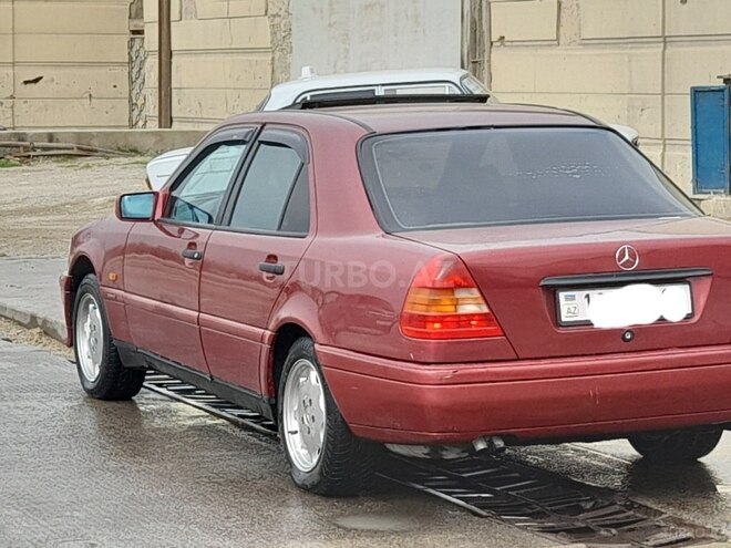 Mercedes C 220 1994, 294,000 km - 2.2 l - Sumqayıt