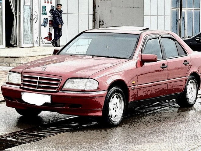 Mercedes C 220 1994, 294,000 km - 2.2 l - Sumqayıt