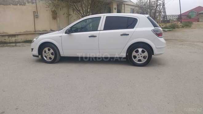 Opel Astra 2009, 156,000 km - 1.4 л - Bakı