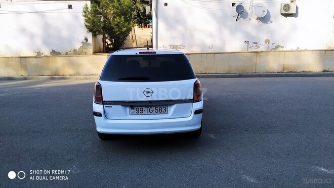 Opel Astra 2006, 333,000 km - 1.9 l - Naftalan