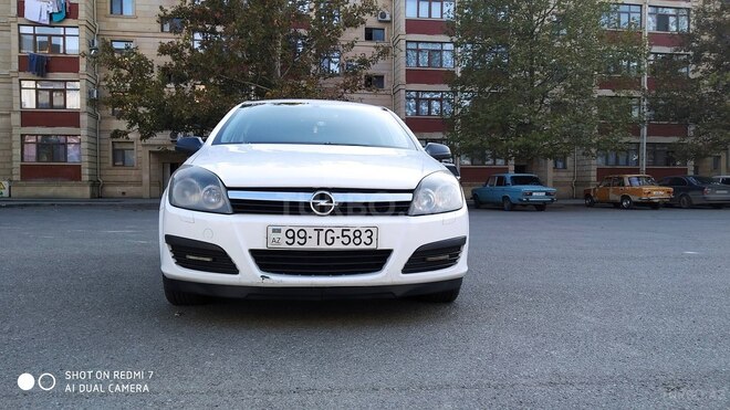 Opel Astra 2006, 333,000 km - 1.9 l - Naftalan