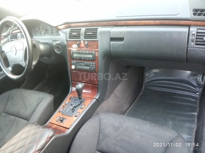 Mercedes E 220 1998, 312,000 km - 2.2 l - Kürdəmir