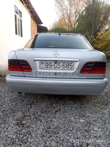 Mercedes E 220 1998, 312,000 km - 2.2 l - Kürdəmir