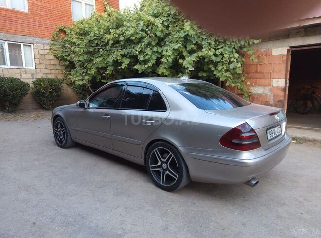 Mercedes E 220 2006, 375,000 km - 2.2 l - Masallı