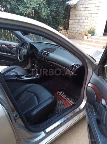 Mercedes E 220 2006, 375,000 km - 2.2 l - Masallı