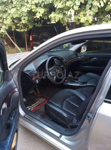 Mercedes E 220 2006, 375,000 km - 2.2 l - Masallı