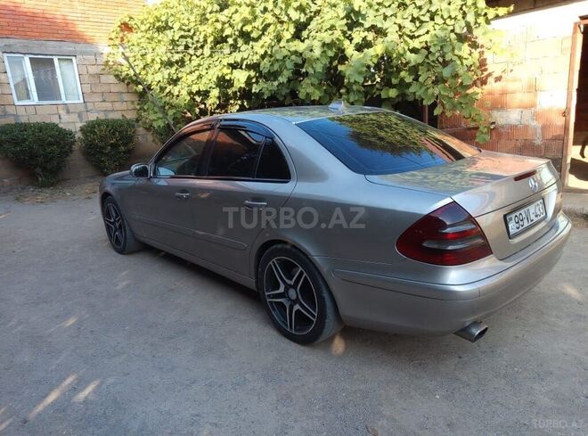 Mercedes E 220 2006, 375,000 km - 2.2 l - Masallı
