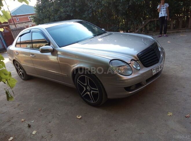 Mercedes E 220 2006, 375,000 km - 2.2 l - Masallı