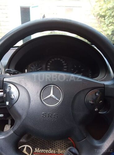Mercedes E 220 2006, 375,000 km - 2.2 l - Masallı