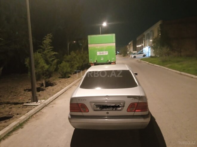 Mercedes E 220 1998, 480,000 km - 2.2 l - Sumqayıt