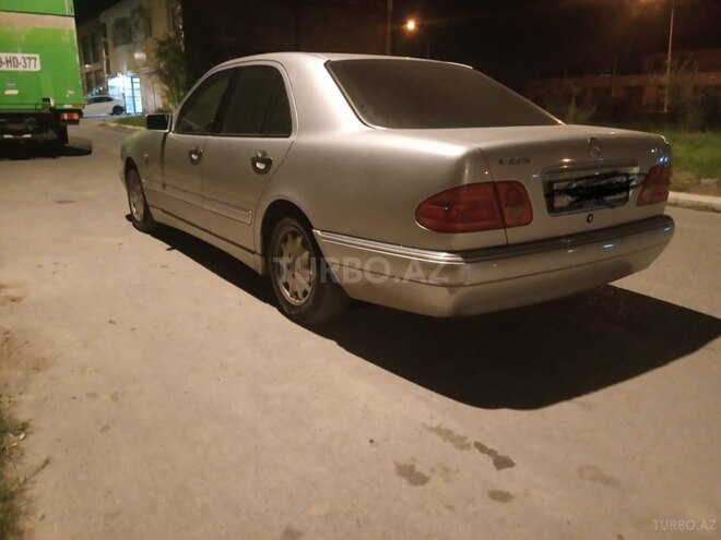 Mercedes E 220 1998, 480,000 km - 2.2 l - Sumqayıt