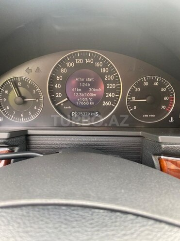 Mercedes E 240 2002, 276,000 km - 2.6 l - Bakı