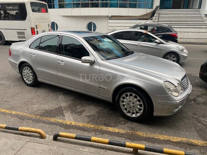 Mercedes E 240 2002, 276,000 km - 2.6 l - Bakı