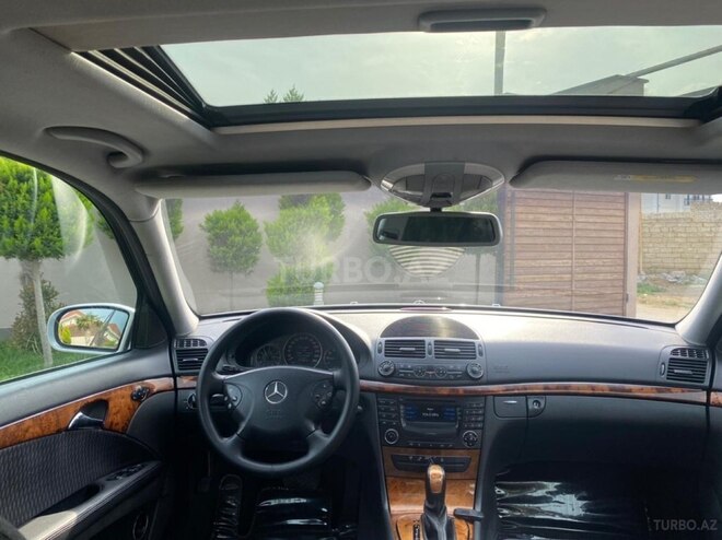 Mercedes E 240 2002, 276,000 km - 2.6 l - Bakı
