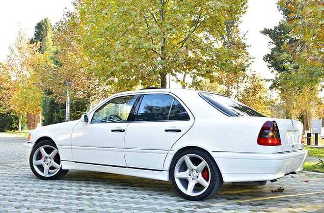 Mercedes C 230 1998, 245,000 km - 2.3 l - İmişli