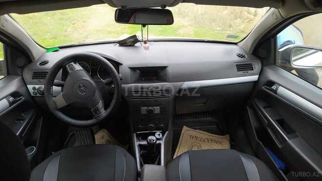 Opel Astra 2005, 203,000 km - 1.4 l - Bakı
