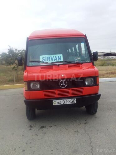 Mercedes 208 D 1990, 120,000 km - 2.5 л - Şirvan
