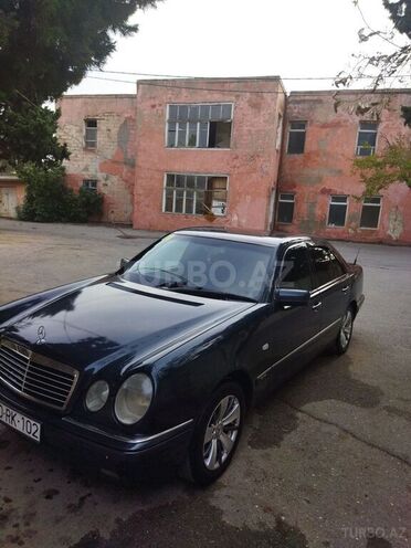 Mercedes E 200 1996, 400,000 km - 2.0 l - Bakı