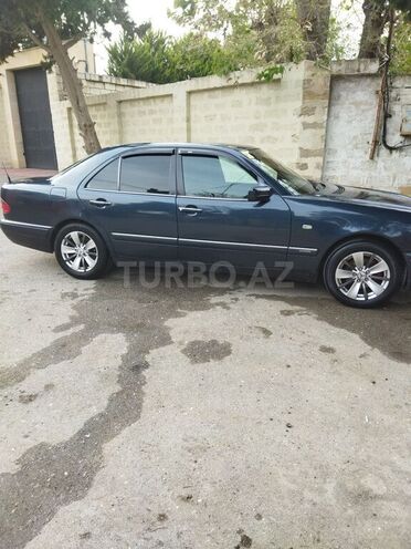Mercedes E 200 1996, 400,000 km - 2.0 l - Bakı