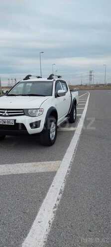 Mitsubishi L200 2015, 210,000 km - 2.5 l - Bakı