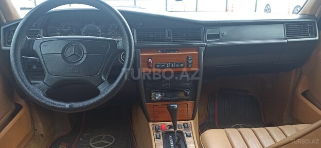 Mercedes 190 1992, 270,000 km - 2.3 l - Bakı