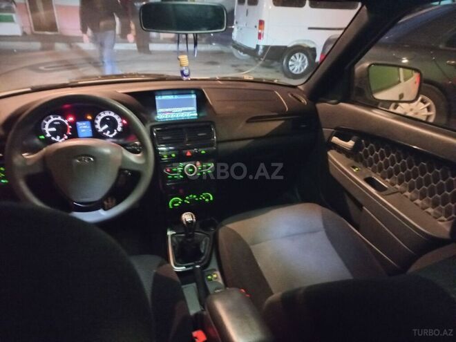 LADA (VAZ) Priora 2014, 130,000 km - 1.8 l - Gəncə