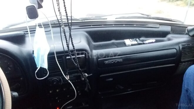 GAZ 3110 2002, 12,002 km - 2.5 l - Salyan