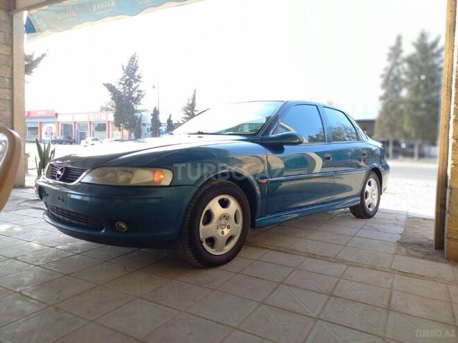 Opel Vectra 2000, 250,000 km - 1.8 l - Salyan