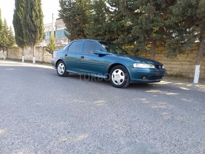 Opel Vectra 2000, 250,000 km - 1.8 l - Salyan